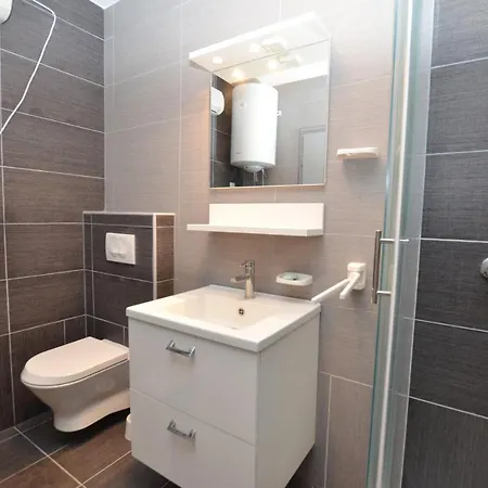 Miro Apartman